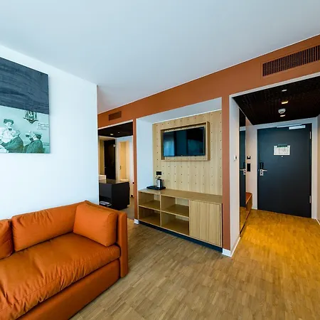 Mk | 4* Rüsselsheim